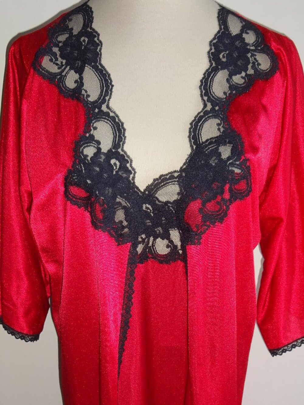 Vintage 1980s Cinema Etoile Red & Black Lace Peignoir Set L Nightgown Gown Robe